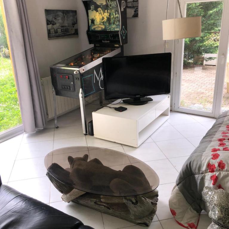 Significantly reduced bill for late August and September - One-Bedroom Apartment - 5