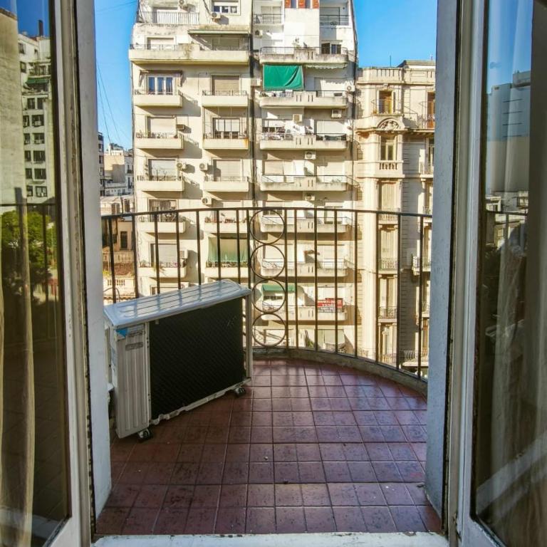 Monoambiente Luminoso en el Corazón de Monserrat - Avenida Belgrano - Apartamento de 1 dormitorio - 19