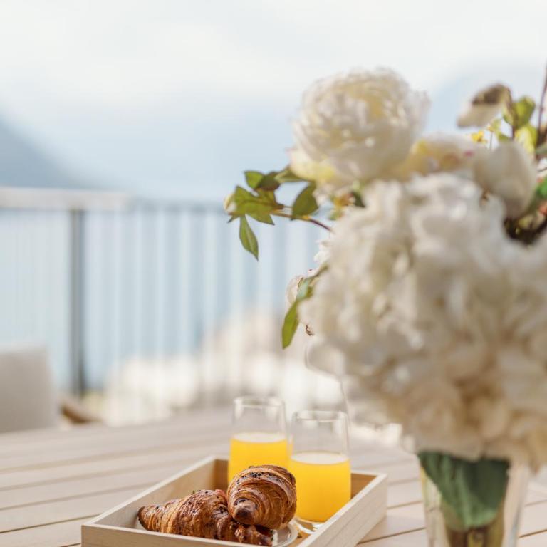 Sky Bay Residence - Three-Bedroom Apartment with Sea View - 11