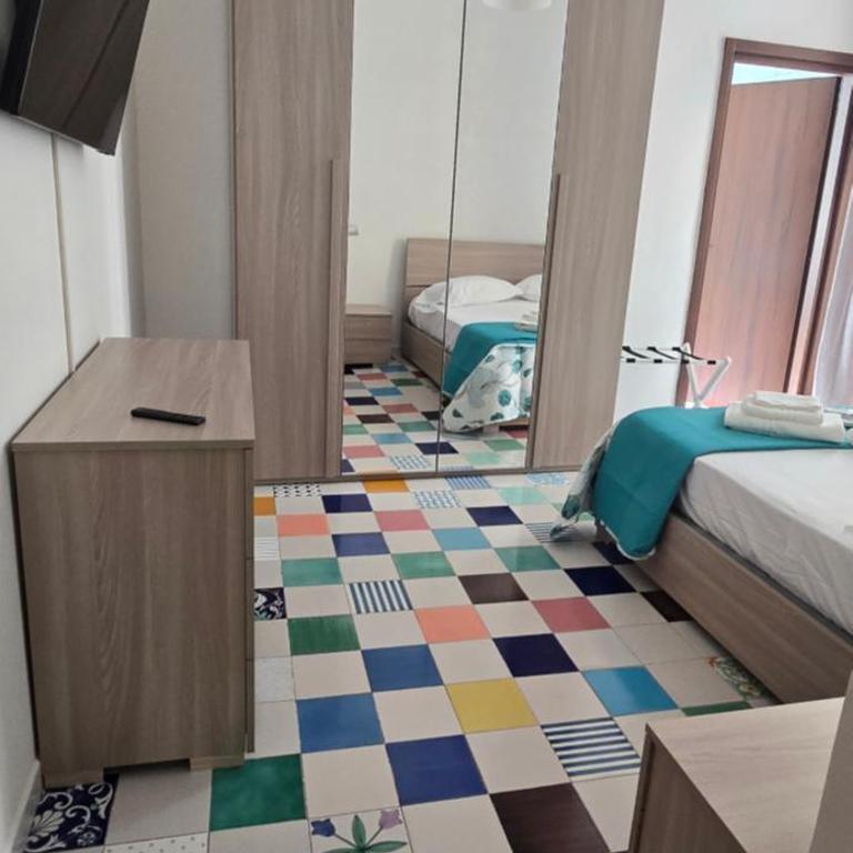 Appartamenti La Dimora di Parthenope Centro Storico - Appartamento Loft con 1 Camera da Letto e Balcone - 5