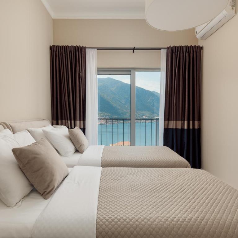 Sky Bay Residence - Three-Bedroom Apartment with Sea View - 25