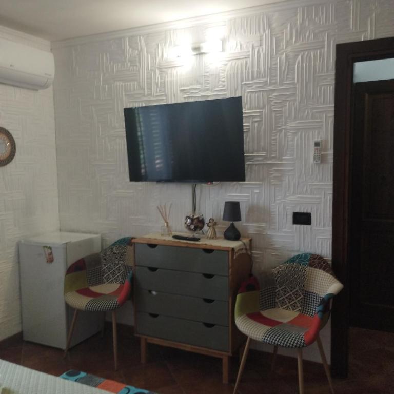 Affitto camere Appartamento in zona residenziale - King Room with Mountain View - 5