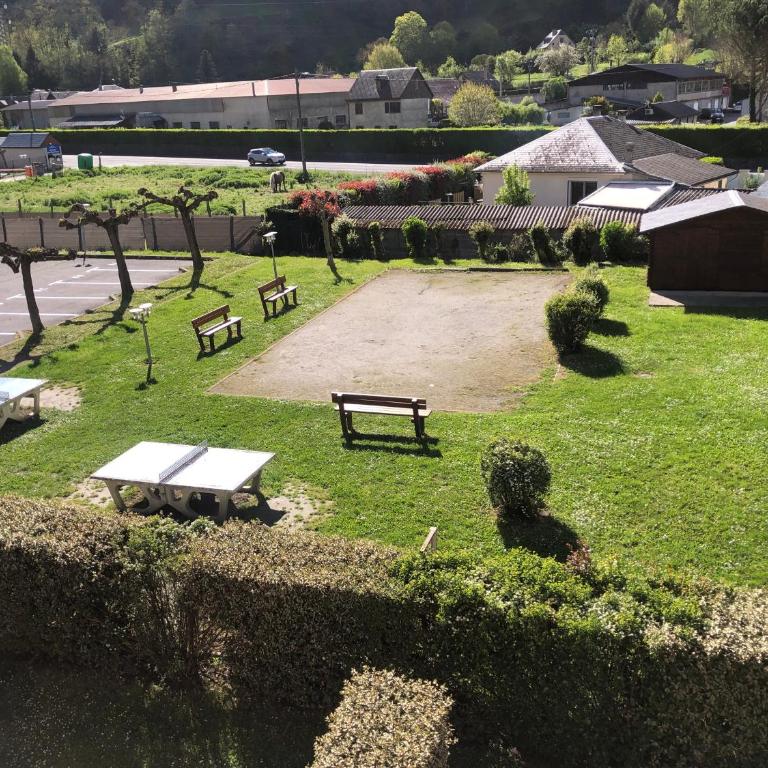 Bagnères-de-Luchon de Luchon T3 vue montagne 15 minutes station de ski, piscine de juin - septembre - Apartment mit 2 Schlafzimmern - 36