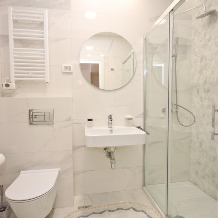 Sara - One-Bedroom Apartment - 20