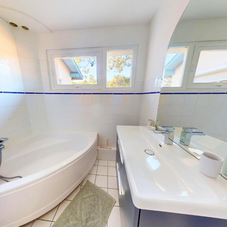 AIRIAL - Grand Appartement de standing en centre-ville - Appartement - 12