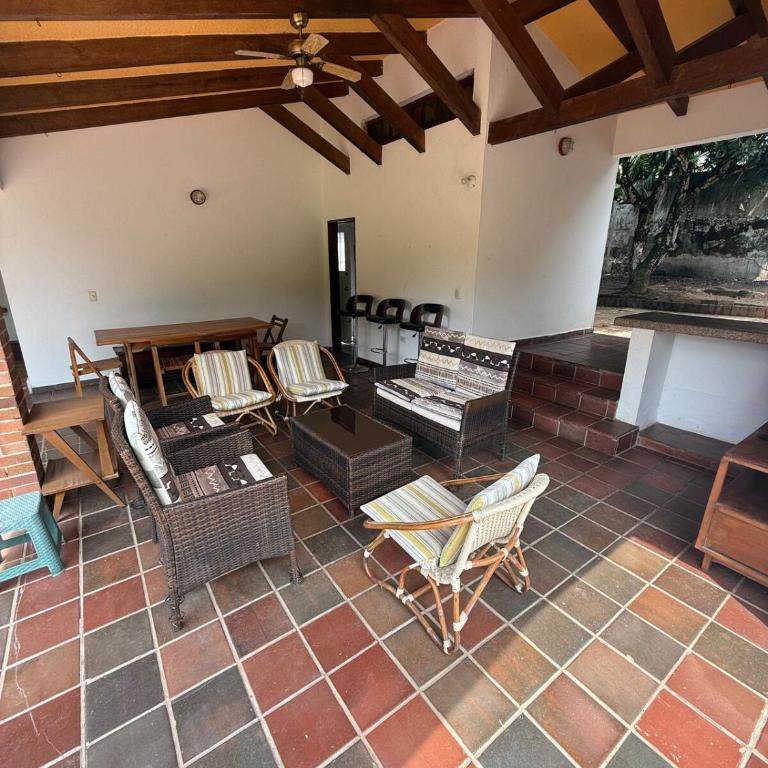 CASA QUINTA CON PISCINA PRIVADA en Melgar Tolima - Villa con piscina privada - 35
