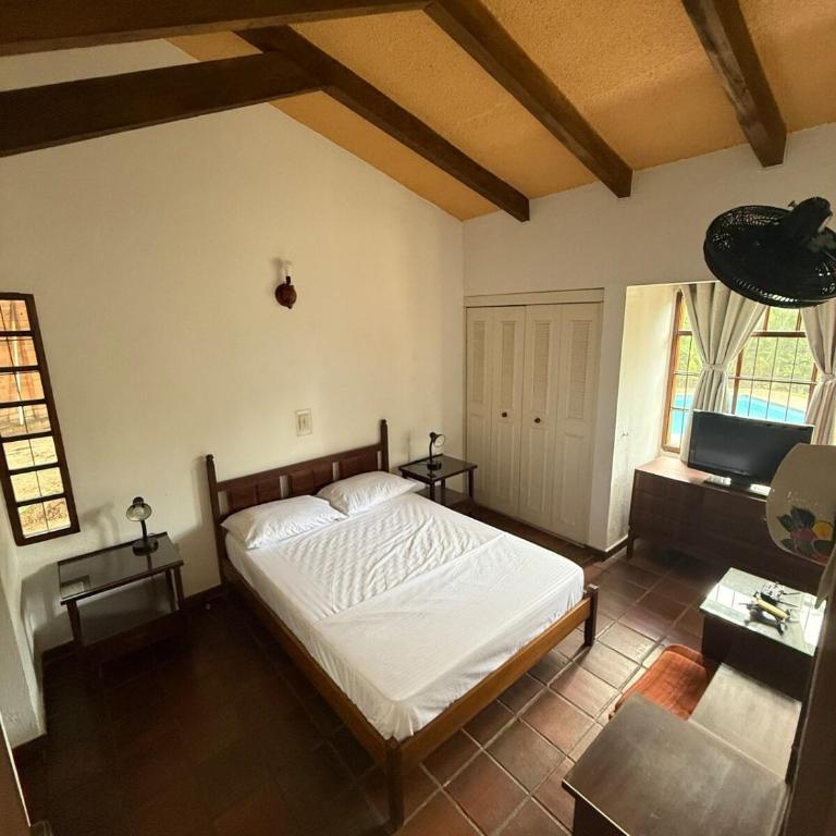 CASA QUINTA CON PISCINA PRIVADA en Melgar Tolima - Villa with Private Pool - 10