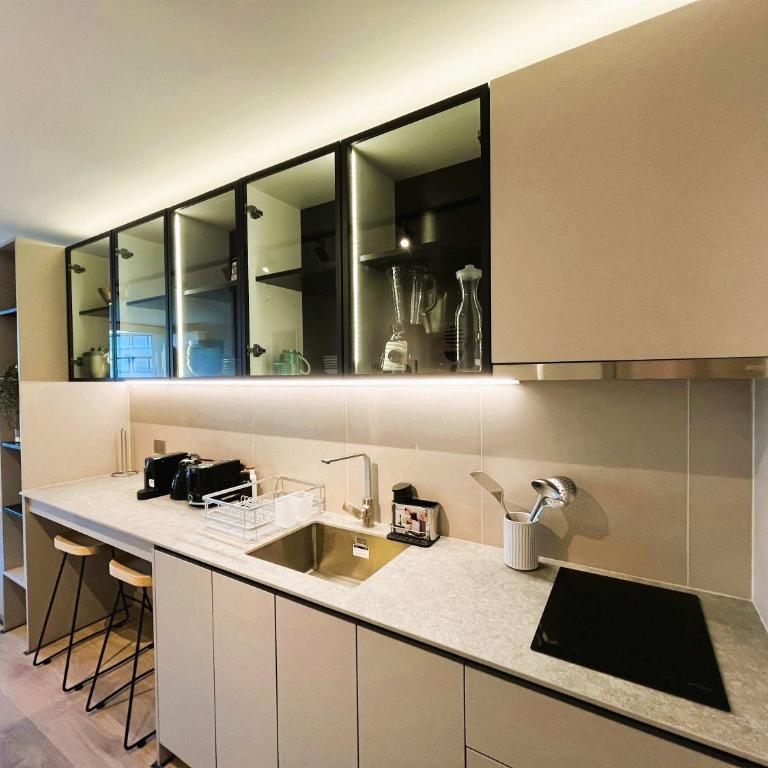HOM I Hermoso Estudio a Estrenar en las Condes - Apartamento - 32