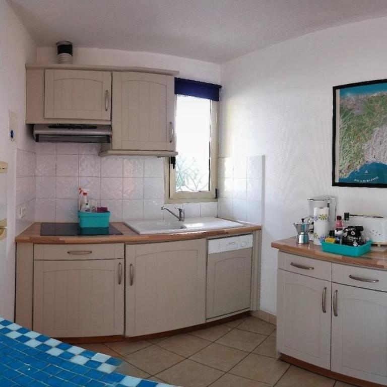 les pieds dans l'eau - Appartement 1 Chambre - Vue sur Mer - 10