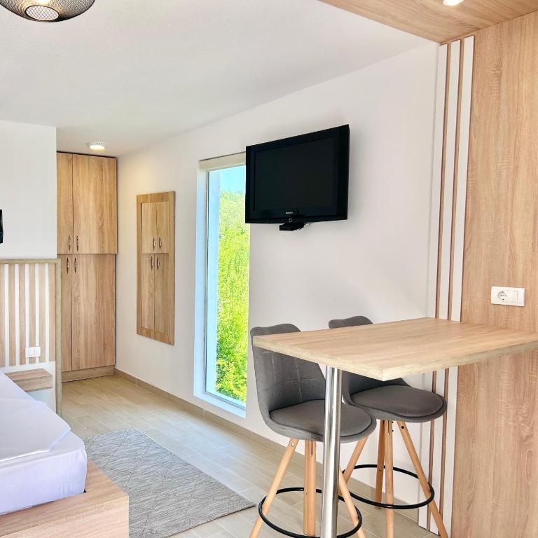 Tiny House with Hot Tub & View - Kuća sa 1 Spavaćom Sobom - 14