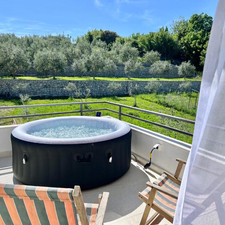 Tiny House with Hot Tub & View - Kuća sa 1 Spavaćom Sobom - 24