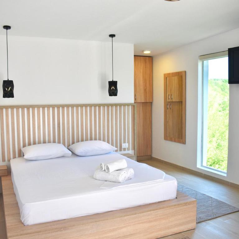 Tiny House with Hot Tub & View - Kuća sa 1 Spavaćom Sobom - 5