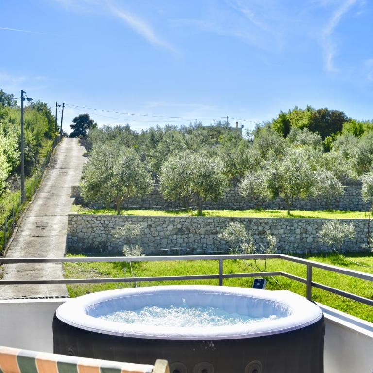 Tiny House with Hot Tub & View - Kuća sa 1 Spavaćom Sobom - 28