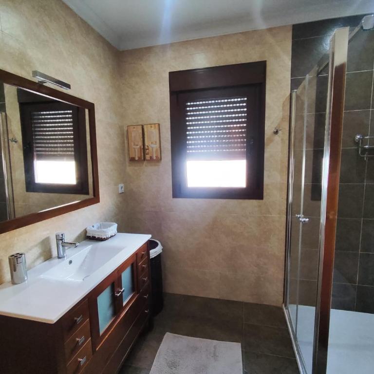 Encantador chalet con piscina - Casa de 3 dormitorios - 14