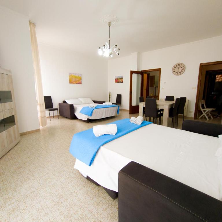 Casa Patrizia - a due passi dal mare - Appartamento con 2 Camere da Letto - 55