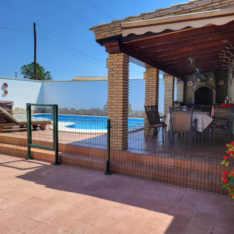 Encantador chalet con piscina - Casa de 3 dormitorios - 5