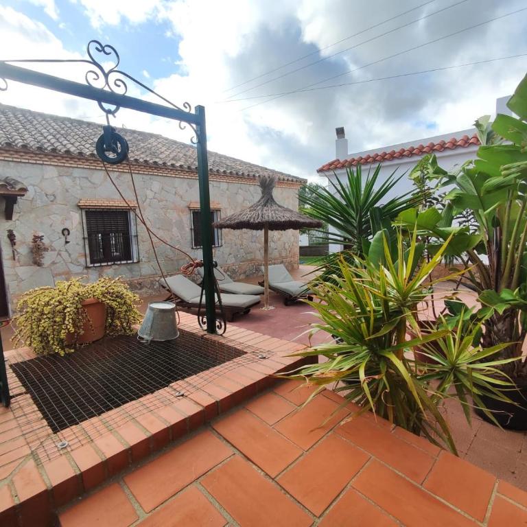 Encantador chalet con piscina - Casa de 3 dormitorios - 26
