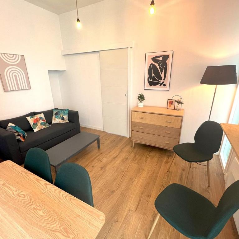 LAMENNAIS GAUCHE - T3 rénové en plein centre rennais - Apartment - 1