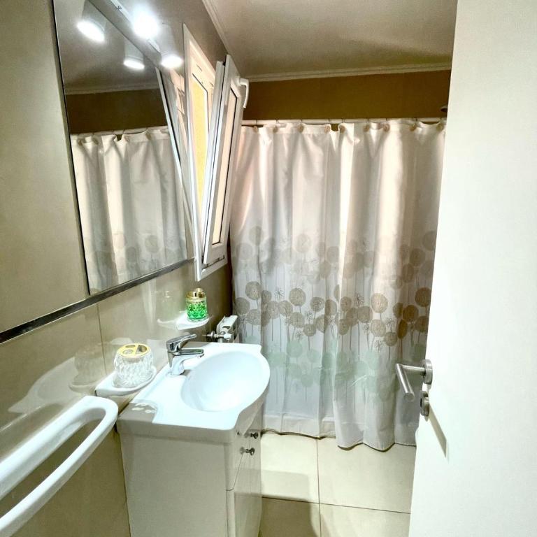DPTO CÓMODO CON COCHERA ideal para parejas o familias - Apartamento de 1 dormitorio - 4
