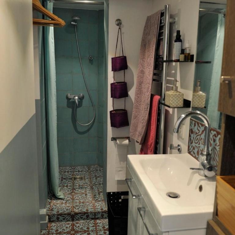 Sunny and serene hideaway in central Paris with AC - Appartement 1 Chambre - 17
