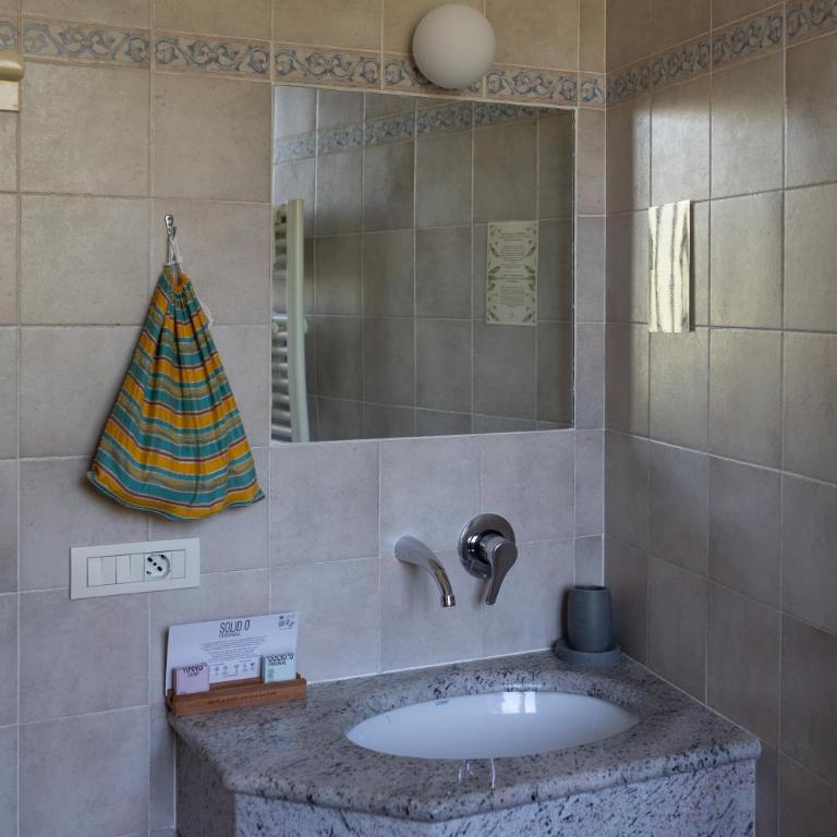 Hotel La Gioiosa - Camera King Superior - 16