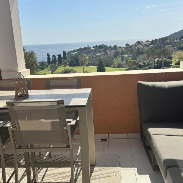 Cap One, au cœur de Cap Esterel VUE MER & PISCINES - Accès piscines et parking couvert inclus - Appartement 1 Chambre - 22