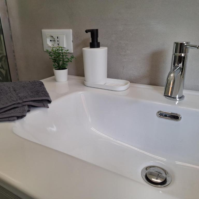 Loft Panoramico Valle dei Laghi - Appartamento con 2 Camere da Letto - 25