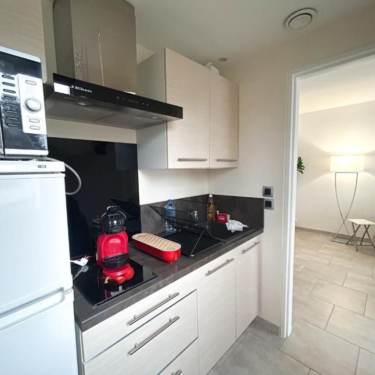 Charmant cocon avec terrasse en RDC proche plage - Apartment mit 2 Schlafzimmern - 11