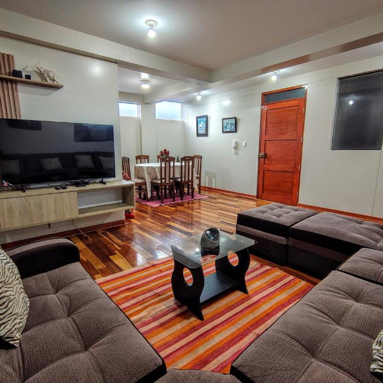 Zisary's House - Three-Bedroom Apartment - 15