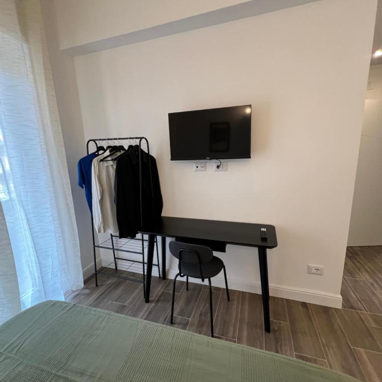 Trastevere10 - Appartamento con 2 Camere da Letto e Balcone - 40