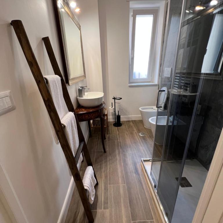 Trastevere10 - Appartamento con 2 Camere da Letto e Balcone - 29