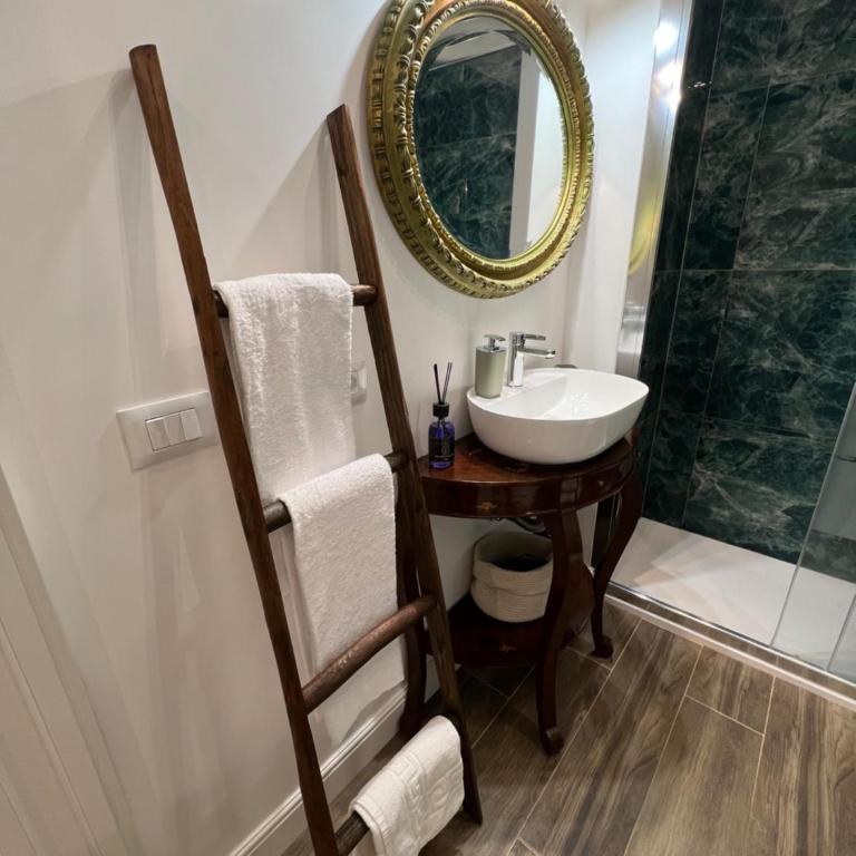Trastevere10 - Appartamento con 2 Camere da Letto e Balcone - 63