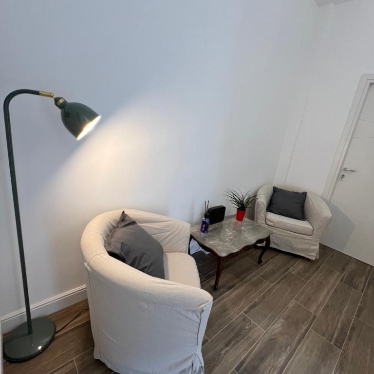 Trastevere10 - Appartamento con 2 Camere da Letto e Balcone - 69