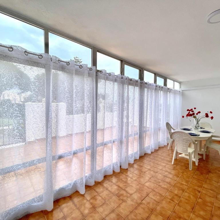 Beach Retreat 2 BR Apartment - Apartamento de 2 dormitorios con vistas al mar - 12