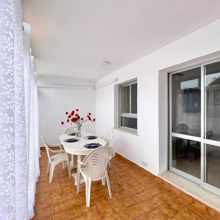 Beach Retreat 2 BR Apartment - Apartamento de 2 dormitorios con vistas al mar - 13