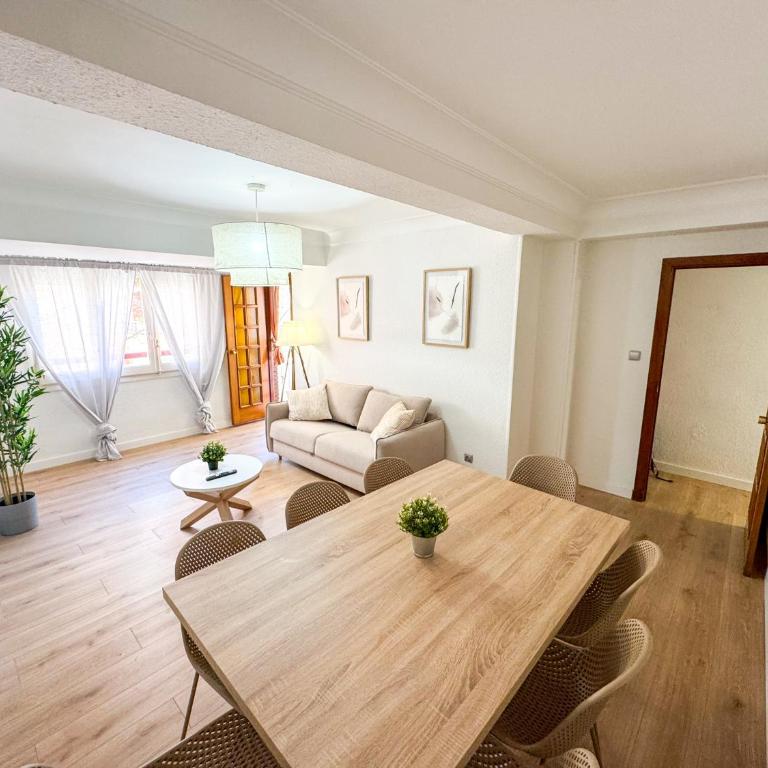 Nobleza del Pilar - Turistea - Three-Bedroom Apartment - 11