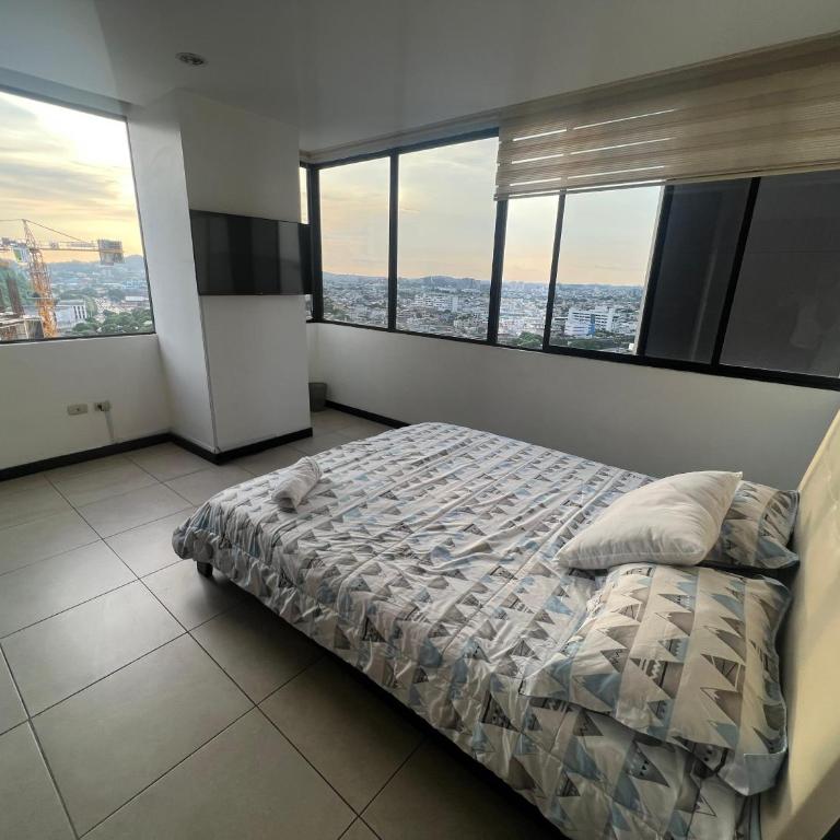 Departamento de lujo en Puerto Santa Ana - Apartamento de 2 dormitorios - 4