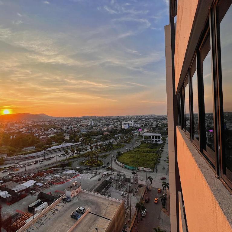 Departamento de lujo en Puerto Santa Ana - Apartamento de 2 dormitorios - 1