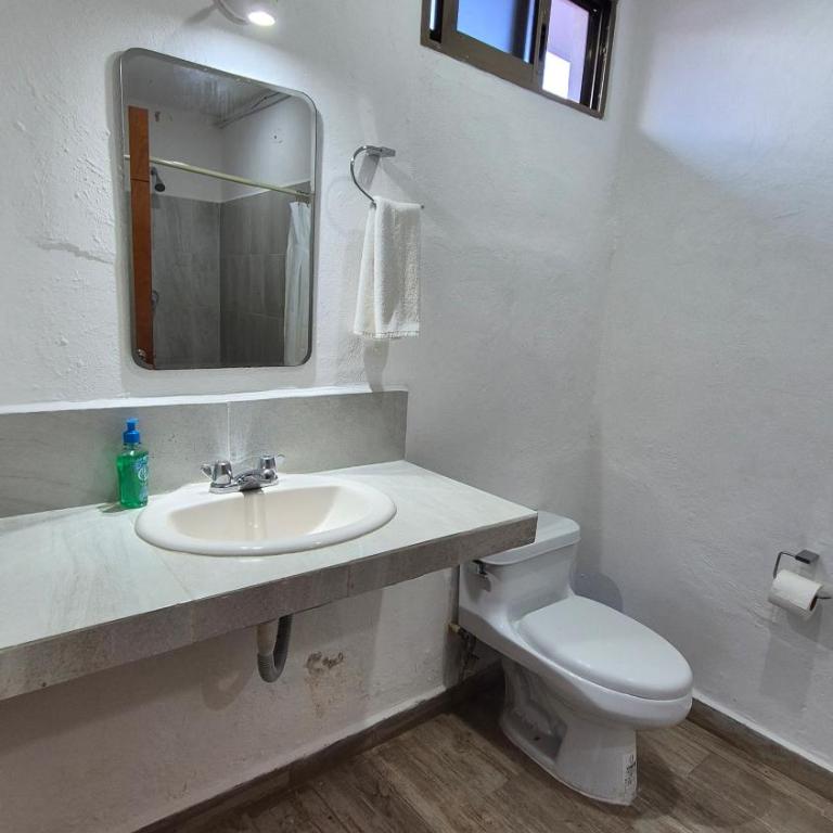 Hotel Monserrat - Twin Room with Private Bathroom - 16