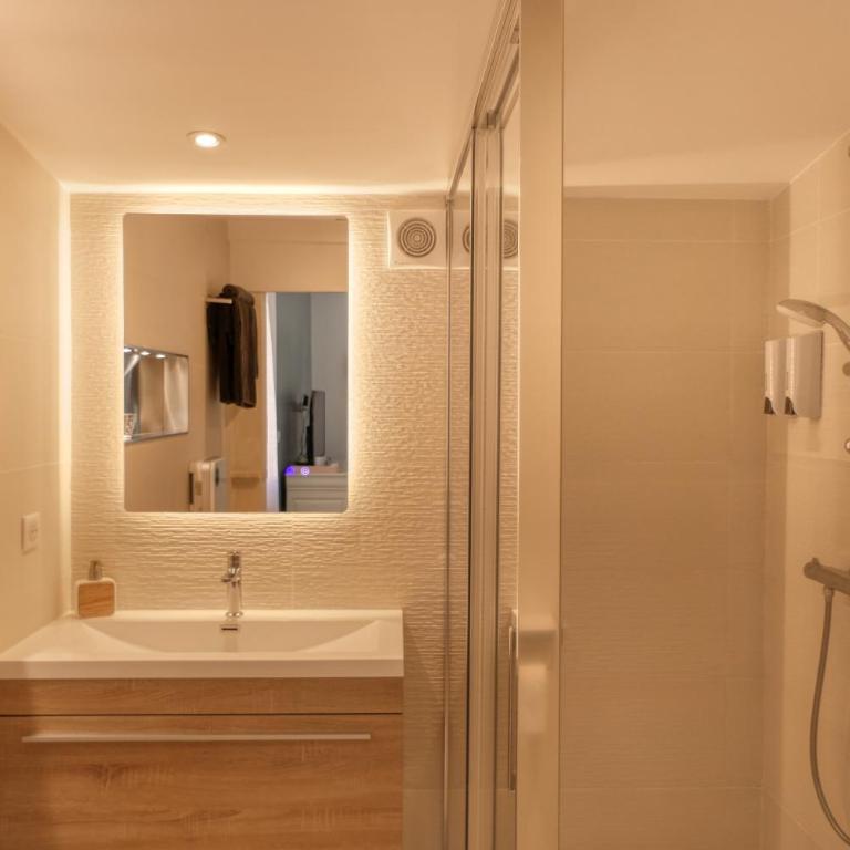 Les Chambres du Hameau , une Parenthèse Provençale - Habitación Doble Deluxe - 8