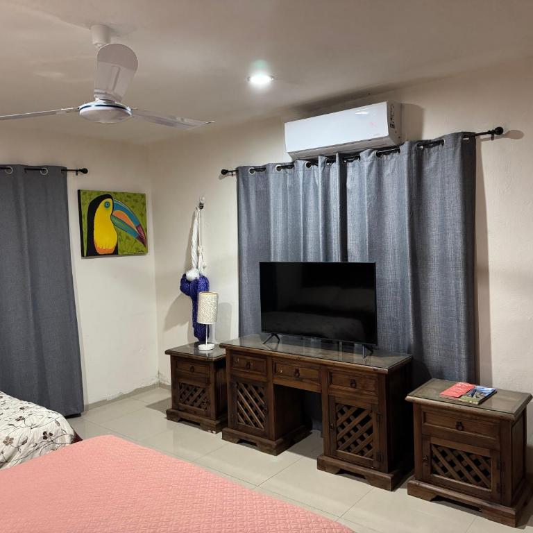 Casa del artista - Three-Bedroom House - 6
