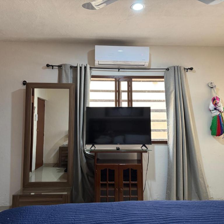 Casa del artista - Three-Bedroom House - 2