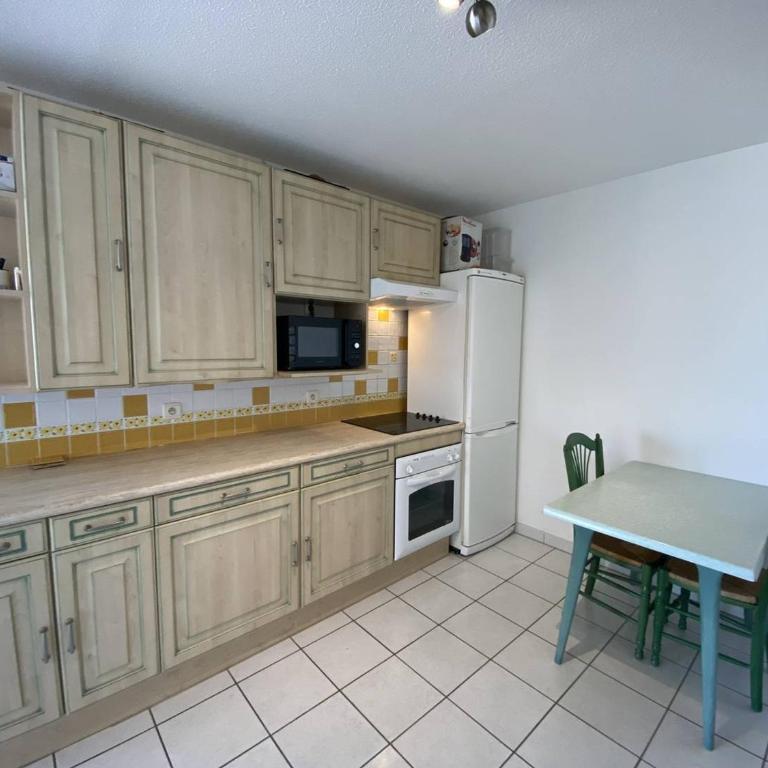 Grand appartement 3 pièces avec terrasse et parking à Canet-en-Roussillon - FR-1-833-27 - Apartment - 17