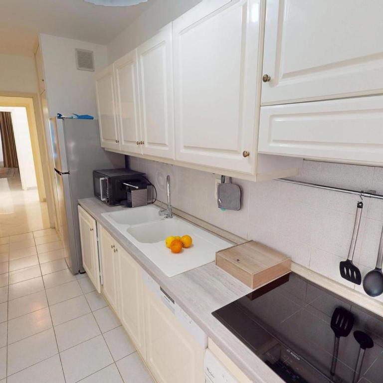 Grand 3P Centre Menton avec Terrasse, Parking et Piscine - FR-1-196-379 - Appartement - 10