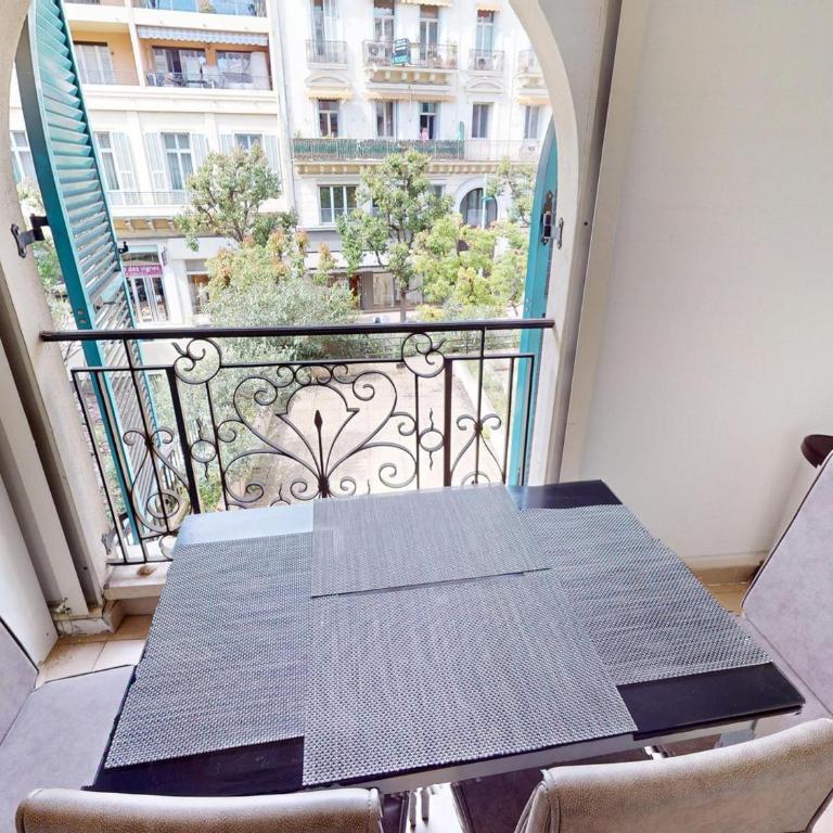 Grand 3P Centre Menton avec Terrasse, Parking et Piscine - FR-1-196-379 - Appartement - 11