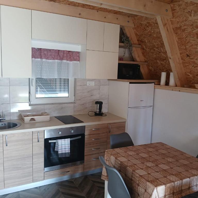 D&N place - Two-Bedroom House - 12