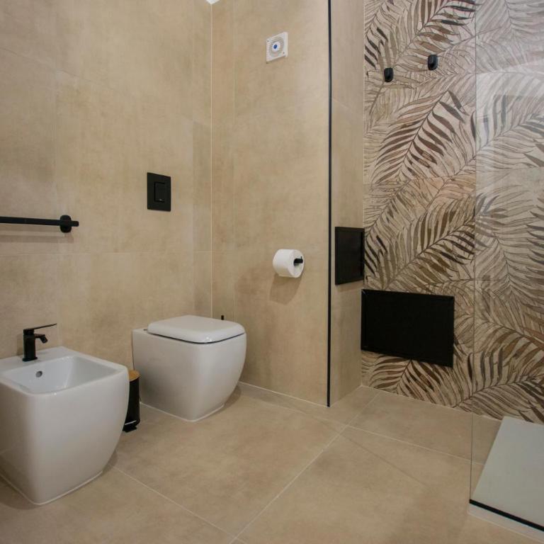 Massimo Rooms and suite - King Room with Spa Bath - 17