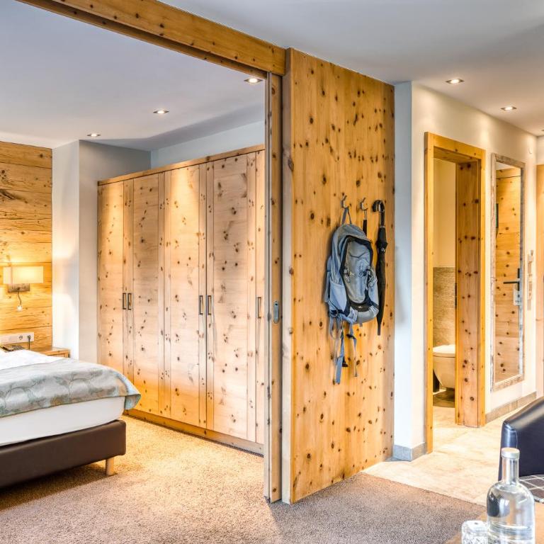 Hotel habicher hof - Your 4-Star Superior Wellness Hideaway - Junior Suite with Balcony - 6