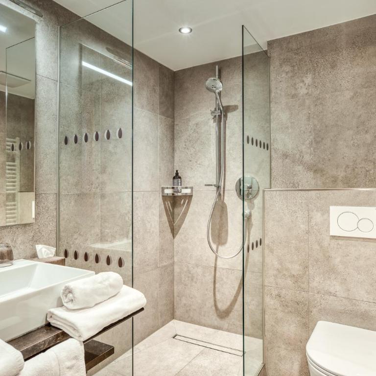 Hotel habicher hof - Your 4-Star Superior Wellness Hideaway - Comfort Double Room with Balcony - 4