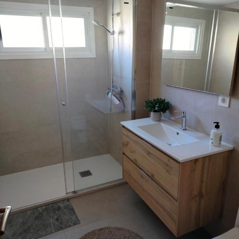 O lar de Sara III - Three-Bedroom Apartment - 5